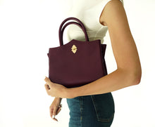 Load image into Gallery viewer, Venise Baby Burgundy
